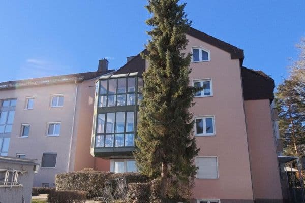 Prenájom bytu 3-izbový 76 m², Siegelsdorfer Straße 22a, Seukendorf Prenájom bytu 3-izbový 76 m², Siegelsdorfer Straße 22a, Seukendorf