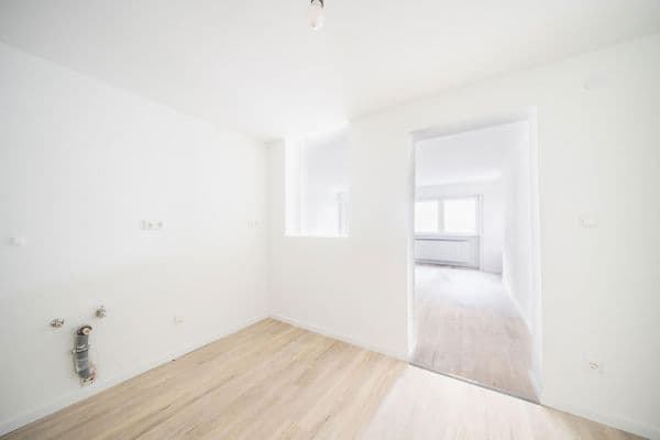 Prenájom bytu 1-izbový 40 m², Talstraße 128, Schrießheim Prenájom bytu 1-izbový 40 m², Talstraße 128, Schrießheim