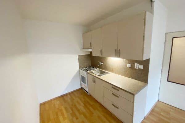Prenájom bytu 2-izbový 40 m², Jetelová, Prenájom bytu 2-izbový 40 m², Jetelová,
