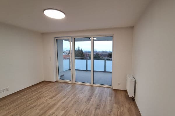 Prenájom bytu 2-izbový 57 m², Topolová, Olomouc Prenájom bytu 2-izbový 57 m², Topolová, Olomouc