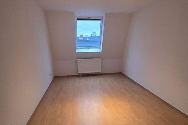 Prenájom bytu 2-izbový 51 m², Frankfurt, Hesensko Prenájom bytu 2-izbový 51 m², Frankfurt, Hesensko