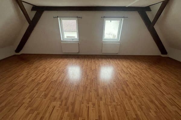 Prenájom bytu 4-izbový 122 m², Niederhofen 61, Leutkirch Prenájom bytu 4-izbový 122 m², Niederhofen 61, Leutkirch