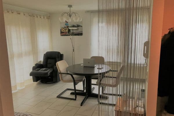 Prenájom bytu 2-izbový 49 m², Großbettlingen Prenájom bytu 2-izbový 49 m², Großbettlingen