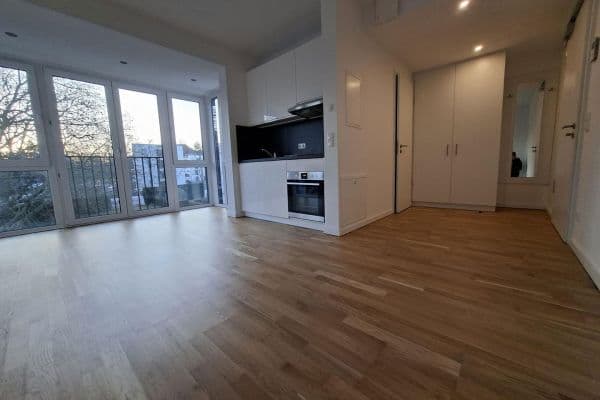 Prenájom bytu 1-izbový 27 m², Königin-Luise-Straße 11, Berlin-Dahlem, Berlín Prenájom bytu 1-izbový 27 m², Königin-Luise-Straße 11, Berlin-Dahlem, Berlín