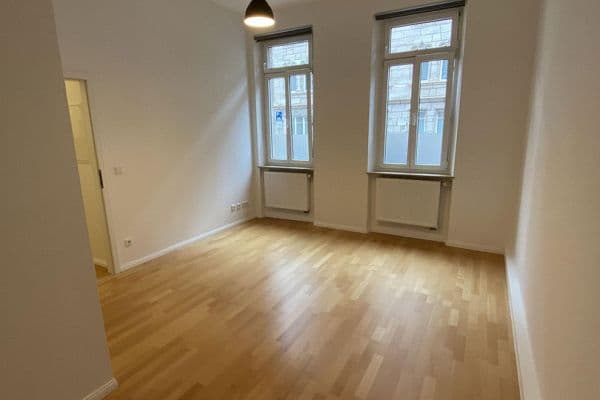 Prenájom bytu 1-izbový 22 m², Reichstr. 0, Nürnberg Prenájom bytu 1-izbový 22 m², Reichstr. 0, Nürnberg