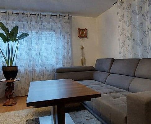 Prenájom bytu 3-izbový 106 m², Tulpenweg 5, Friesenheim, Bádensko-Wurttembersko Prenájom bytu 3-izbový 106 m², Tulpenweg 5, Friesenheim, Bádensko-Wurttembersko