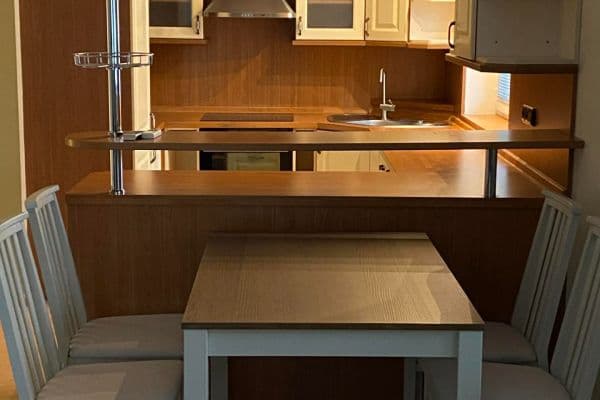 Prenájom bytu 2-izbový 59 m², Mattioliho, Praha Prenájom bytu 2-izbový 59 m², Mattioliho, Praha