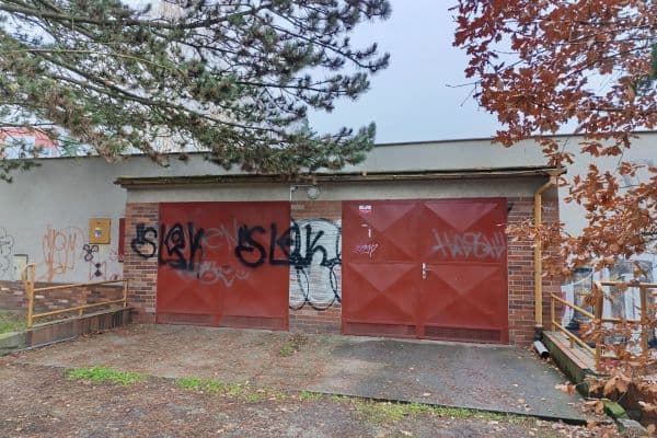 Predaj garáže 15 m², Jubilejní, Plzeň, Plzeňský kraj Predaj garáže 15 m², Jubilejní, Plzeň, Plzeňský kraj