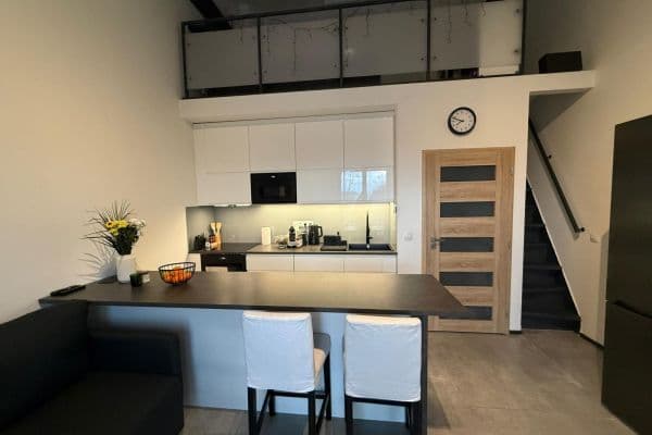 Predaj bytu 1-izbový 40 m², Jaroslava Foglara, Praha Predaj bytu 1-izbový 40 m², Jaroslava Foglara, Praha