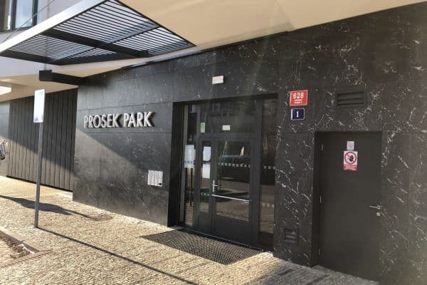 Prenájom bytu 2-izbový 53 m², Makedonská, Praha Prenájom bytu 2-izbový 53 m², Makedonská, Praha