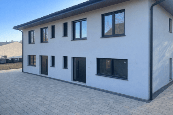 Predaj domu 160 m², pozemek 430 m², Bussardstraße 15a, Minden Predaj domu 160 m², pozemek 430 m², Bussardstraße 15a, Minden