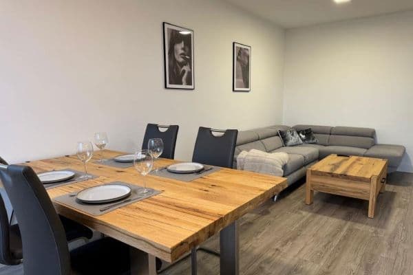 Prenájom bytu 2-izbový 56 m², Köln, Severné Porýnie - Westfálsko Prenájom bytu 2-izbový 56 m², Köln, Severné Porýnie - Westfálsko