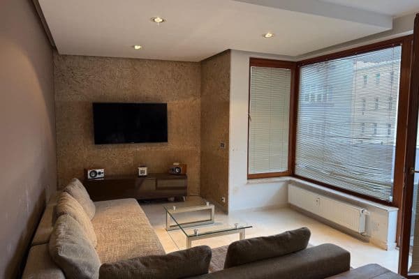 Prenájom bytu 3-izbový 76 m², Pod Kavalírkou, Praha Prenájom bytu 3-izbový 76 m², Pod Kavalírkou, Praha