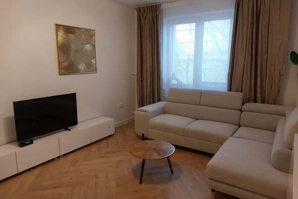 Prenájom bytu 2-izbový 54 m², Svidnícka, Ružinov Prenájom bytu 2-izbový 54 m², Svidnícka, Ružinov