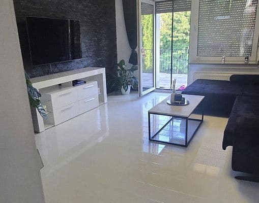 Prenájom bytu 3-izbový 85 m², Köln, Severné Porýnie - Westfálsko Prenájom bytu 3-izbový 85 m², Köln, Severné Porýnie - Westfálsko