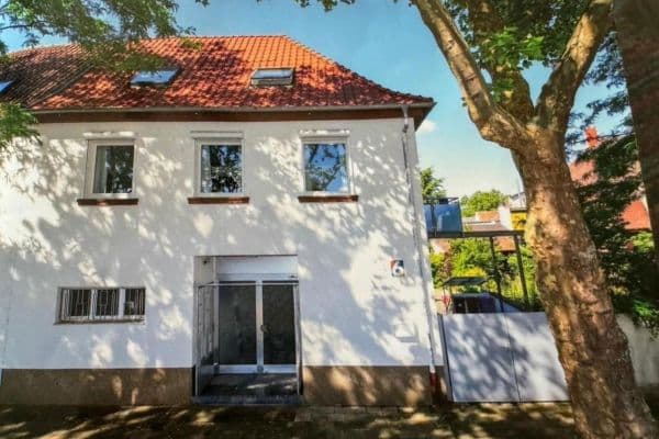Predaj domu 278 m², pozemek 334 m², Oppau, Porýnie-Falcko Predaj domu 278 m², pozemek 334 m², Oppau, Porýnie-Falcko