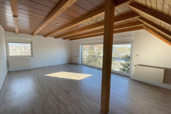 Prenájom bytu 5-izbový 136 m², Bahnhofstr. 34, Büddenstedt Prenájom bytu 5-izbový 136 m², Bahnhofstr. 34, Büddenstedt