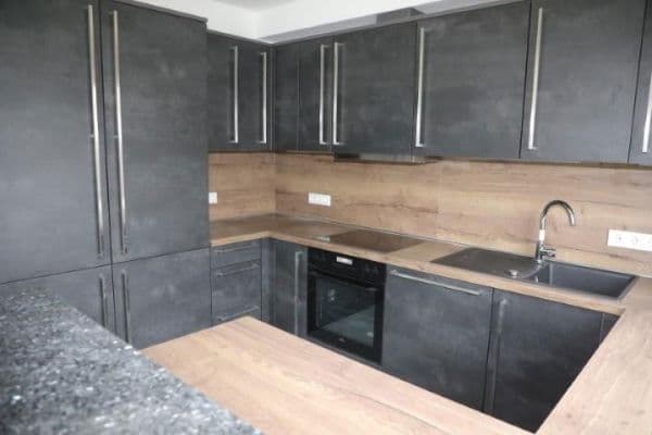 Prenájom bytu 4-izbový 160 m², Hürth Prenájom bytu 4-izbový 160 m², Hürth