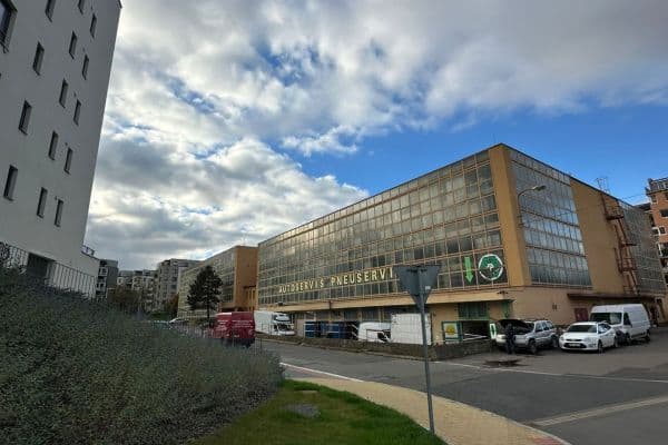 Predaj garáže 18 m², Lovosická, Praha Predaj garáže 18 m², Lovosická, Praha