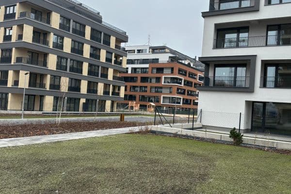 Prenájom bytu 3-izbový 78 m², U Elektry, Praha Prenájom bytu 3-izbový 78 m², U Elektry, Praha