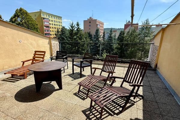 Prenájom bytu 4-izbový 118 m², U Homolky, Praha Prenájom bytu 4-izbový 118 m², U Homolky, Praha