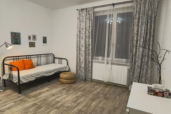 Prenájom bytu 1-izbový 37 m², sídliště 9. května, Nejdek Prenájom bytu 1-izbový 37 m², sídliště 9. května, Nejdek