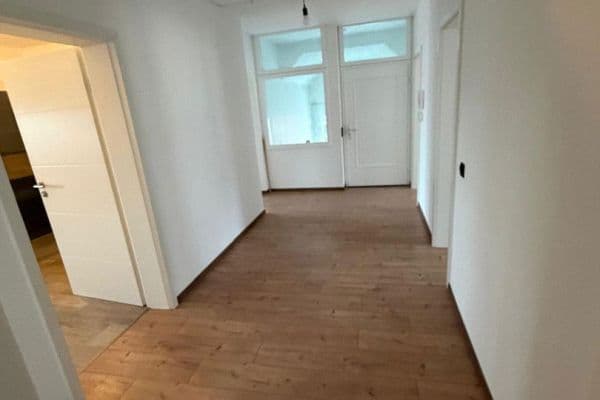 Prenájom bytu 5-izbový 134 m², Stockach Prenájom bytu 5-izbový 134 m², Stockach