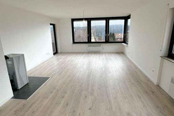 Prenájom bytu 3-izbový 91 m², Altensteig Prenájom bytu 3-izbový 91 m², Altensteig