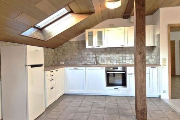 Prenájom bytu 3-izbový 98 m², Hünstetten Prenájom bytu 3-izbový 98 m², Hünstetten