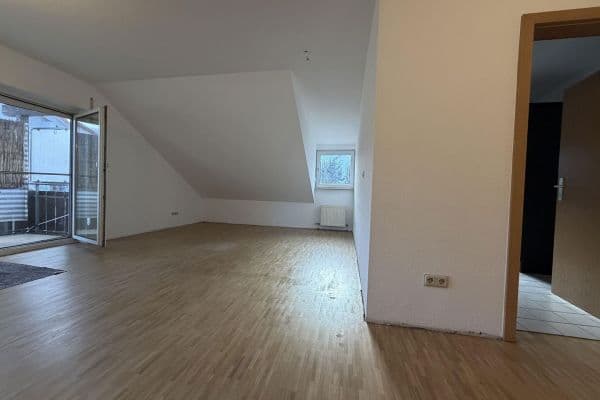 Prenájom bytu 3-izbový 91 m², Cleebronn Prenájom bytu 3-izbový 91 m², Cleebronn