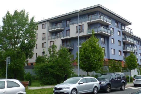 Prenájom bytu 2-izbový 56 m², Jana Přibíka, Praha Prenájom bytu 2-izbový 56 m², Jana Přibíka, Praha