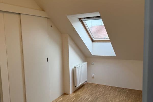 Prenájom bytu 2-izbový 82 m², Boleslavská, Praha, Praha Prenájom bytu 2-izbový 82 m², Boleslavská, Praha, Praha