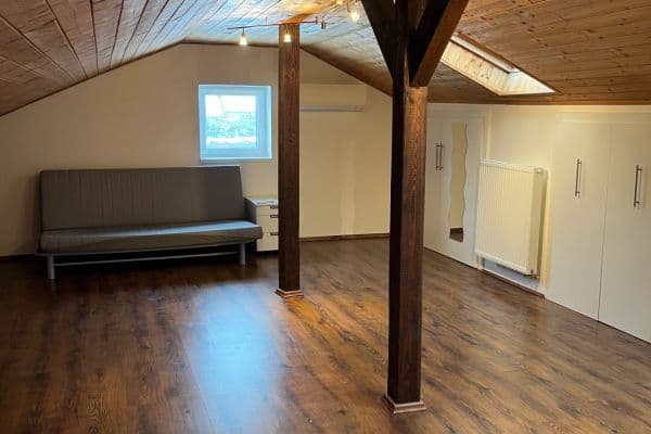 Prenájom nebytového priestoru 140 m², Na Rovině, Praha Prenájom nebytového priestoru 140 m², Na Rovině, Praha