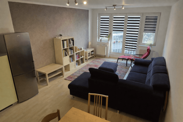 Prenájom bytu 3-izbový 81 m², Suchdolské náměstí, Praha Prenájom bytu 3-izbový 81 m², Suchdolské náměstí, Praha