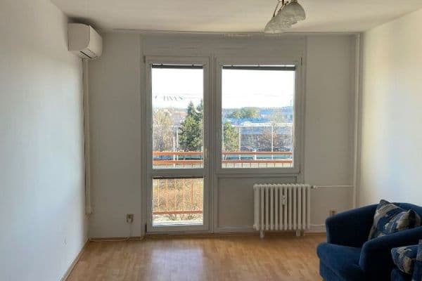 Prenájom bytu 3-izbový 69 m², Pod Zámečkem, Hradec Králové Prenájom bytu 3-izbový 69 m², Pod Zámečkem, Hradec Králové