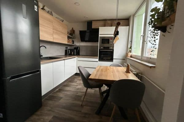 Predaj bytu 2-izbový 58 m², sídl. Družba, Židlochovice Predaj bytu 2-izbový 58 m², sídl. Družba, Židlochovice