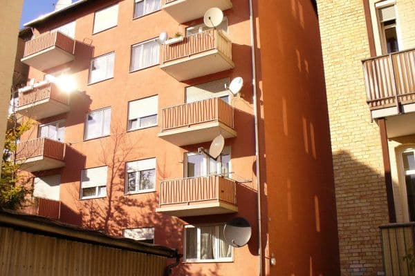 Prenájom bytu 2-izbový 55 m², Forststrasse, Stuttgart-West Prenájom bytu 2-izbový 55 m², Forststrasse, Stuttgart-West