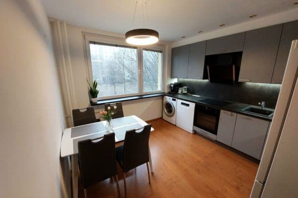 Predaj bytu 3-izbový 75 m², Leopoldova, Praha Predaj bytu 3-izbový 75 m², Leopoldova, Praha