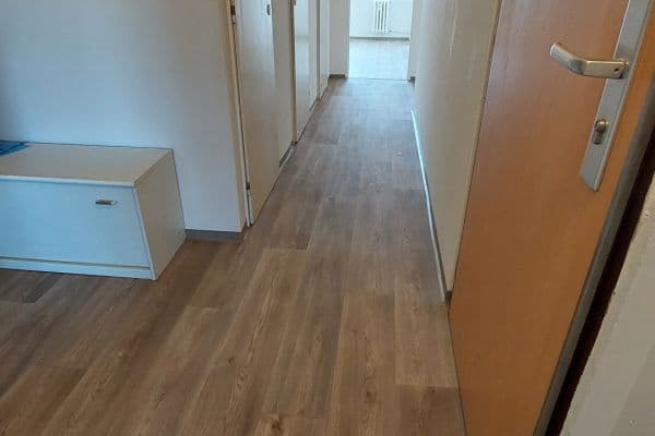 Prenájom bytu 3-izbový 74 m², Petýrkova, Praha Prenájom bytu 3-izbový 74 m², Petýrkova, Praha