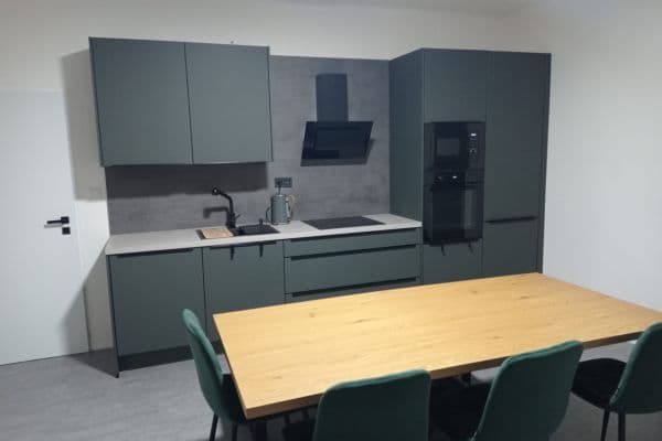 Prenájom bytu 3-izbový 85 m², Revoluční, Šestajovice Prenájom bytu 3-izbový 85 m², Revoluční, Šestajovice