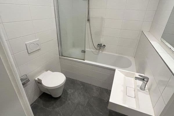 Prenájom bytu 3-izbový 78 m², Kolpingstraße 36, Zwickau, Sasko Prenájom bytu 3-izbový 78 m², Kolpingstraße 36, Zwickau, Sasko