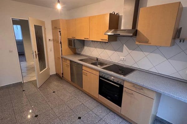 Prenájom bytu 3-izbový 75 m², Schrobenhausen Prenájom bytu 3-izbový 75 m², Schrobenhausen