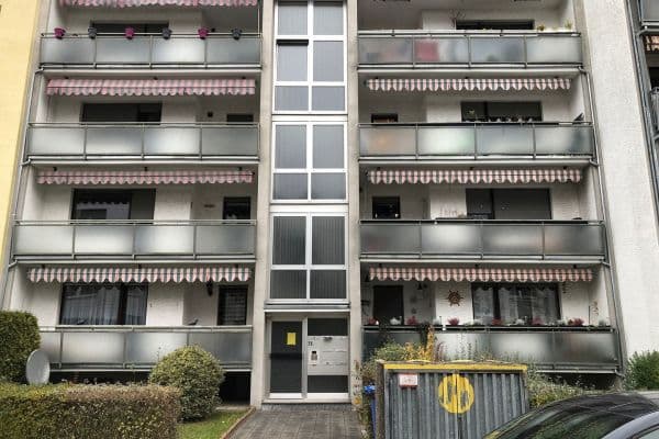 Prenájom bytu 3-izbový 77 m², Augsburger Strasse 26, Kerpen Prenájom bytu 3-izbový 77 m², Augsburger Strasse 26, Kerpen