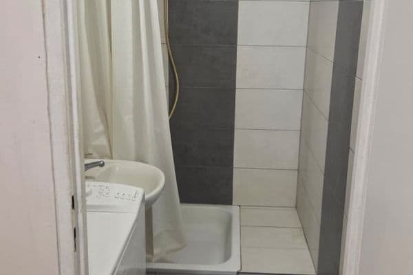 Prenájom bytu 1-izbový 30 m², Hekrova, Praha Prenájom bytu 1-izbový 30 m², Hekrova, Praha