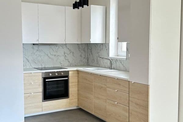 Prenájom bytu 3-izbový 85 m², Pastevců, Praha Prenájom bytu 3-izbový 85 m², Pastevců, Praha