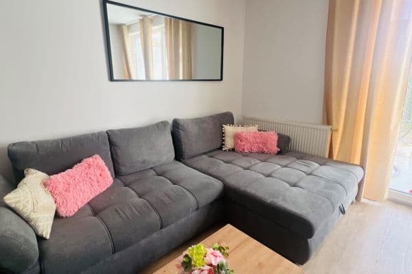 Prenájom bytu 1-izbový 35 m², Bystrická, Devínska Nová Ves Prenájom bytu 1-izbový 35 m², Bystrická, Devínska Nová Ves