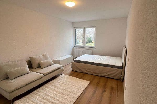 Prenájom bytu 1-izbový 46 m², Mannheim Prenájom bytu 1-izbový 46 m², Mannheim