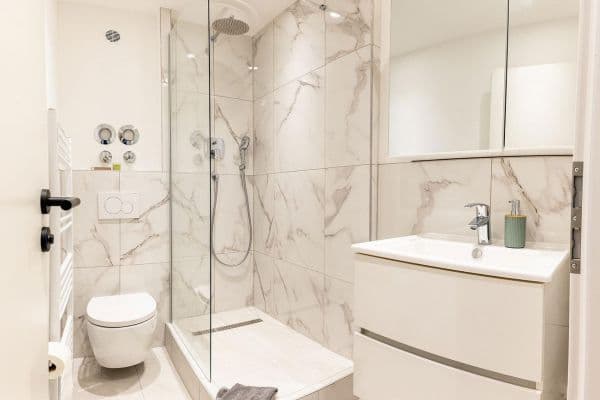 Prenájom bytu 1-izbový 33 m², Schleißheimer Str. 297, München, Bavorsko Prenájom bytu 1-izbový 33 m², Schleißheimer Str. 297, München, Bavorsko