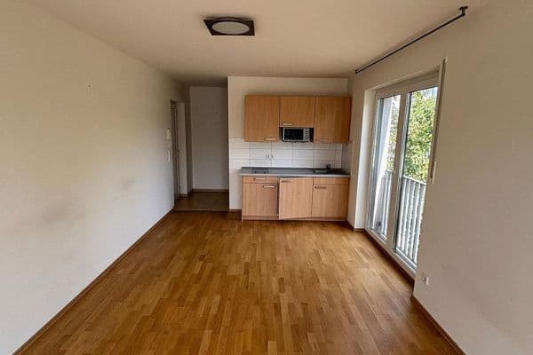 Prenájom bytu 1-izbový 33 m², Erangen Prenájom bytu 1-izbový 33 m², Erangen