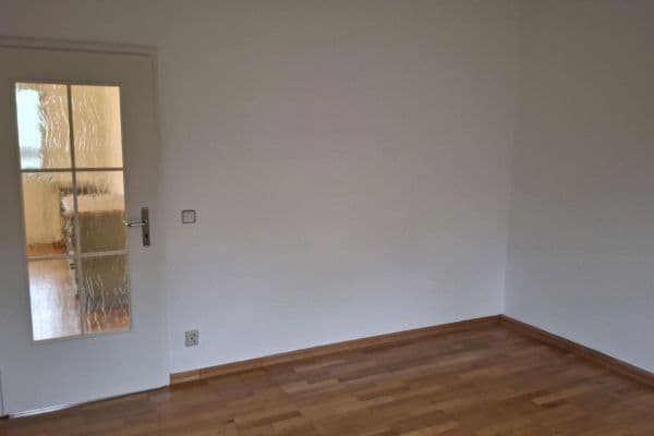 Predaj bytu 3-izbový 82 m², Berlin, Berlín Predaj bytu 3-izbový 82 m², Berlin, Berlín